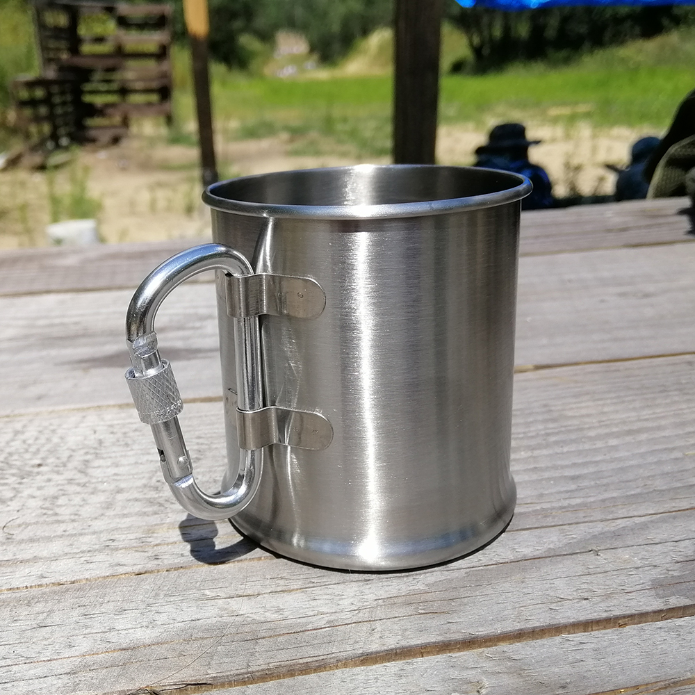 кружка з карабіном